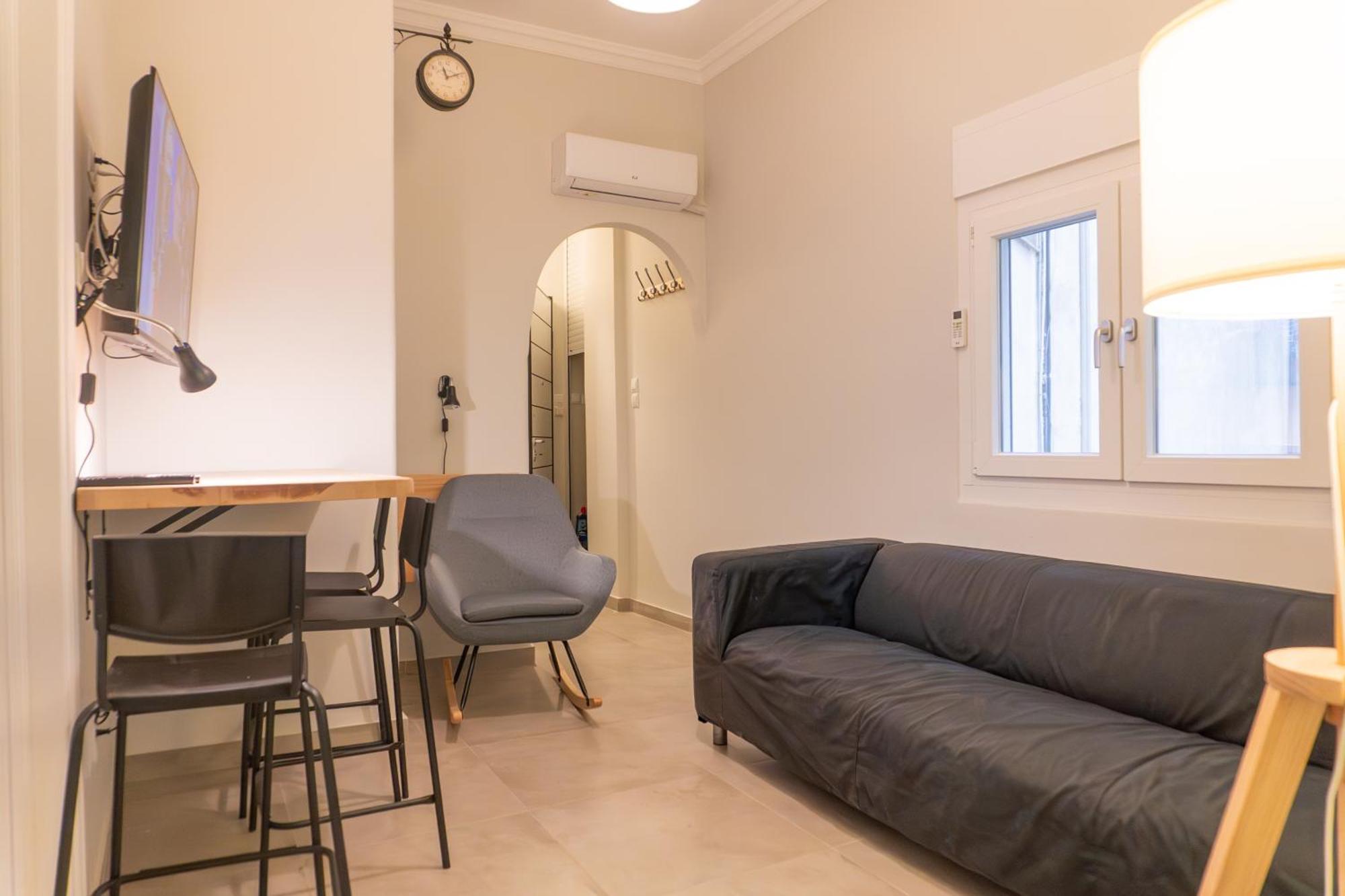50 Steps Metro Kato Patisia Renovated Athens Apt Exterior foto